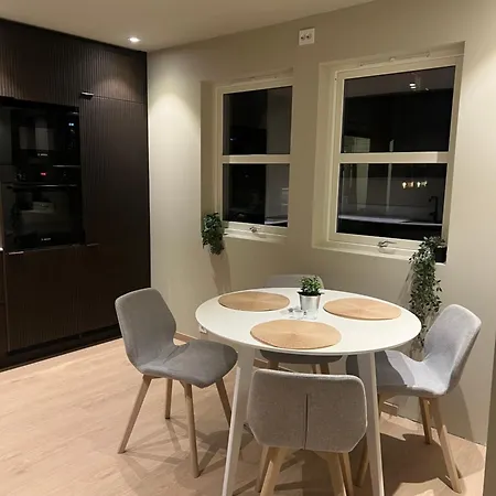아파트 Newly Renovated 2-Bedroom Apartment With Balcony And Parking In Verdal *
